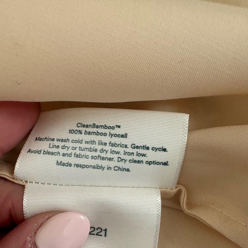 New Medium Ettitude Beige Sateen Bamboo V Neck Camisole - Picture 8 of 16